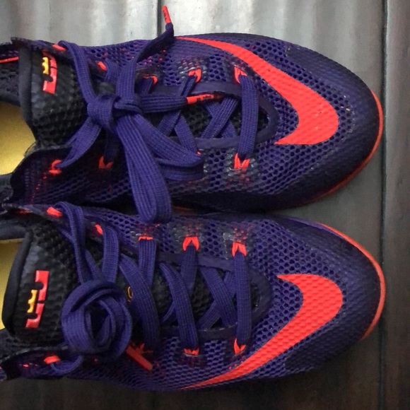 Nike Lebron XII Low Purple Crimson 744547-565 Boys US 7Y - Picture 9 of 11